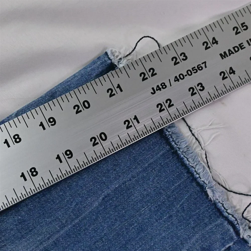 Vigoss 1 / 2 x‎ 21 Dallas Capri Raw Hem Light Stretch Denim Womens Jeans